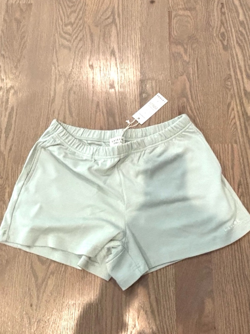 Layere 100% Organic Cotton Shorts Pistachio Cream M NWT - Picture 3 of 8